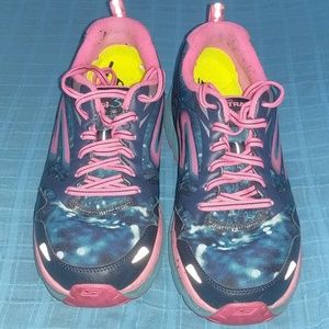 8.5 Skechers Performance